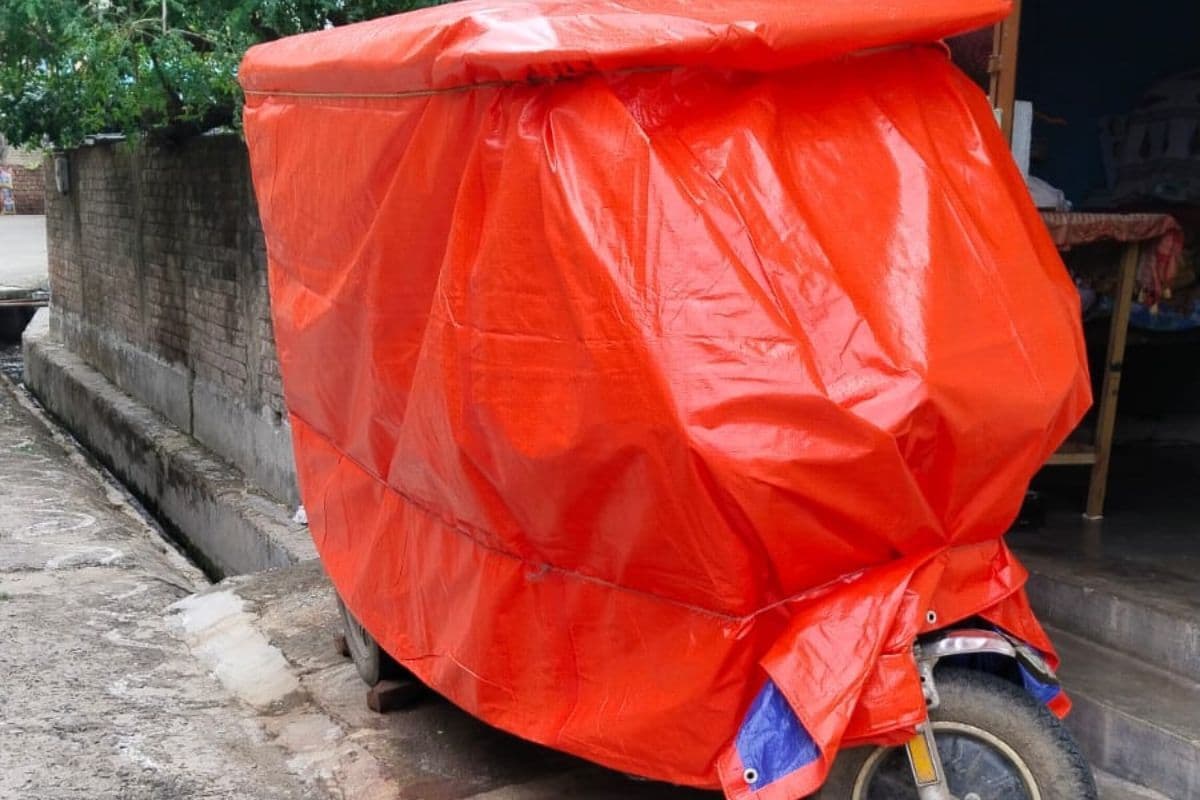 50 घंटे से बिजली गुल, भागलपुर में 90 प्रतिशत ई-रिक्शा बंद, यात्रियों की बढ़ी मुश्किलें