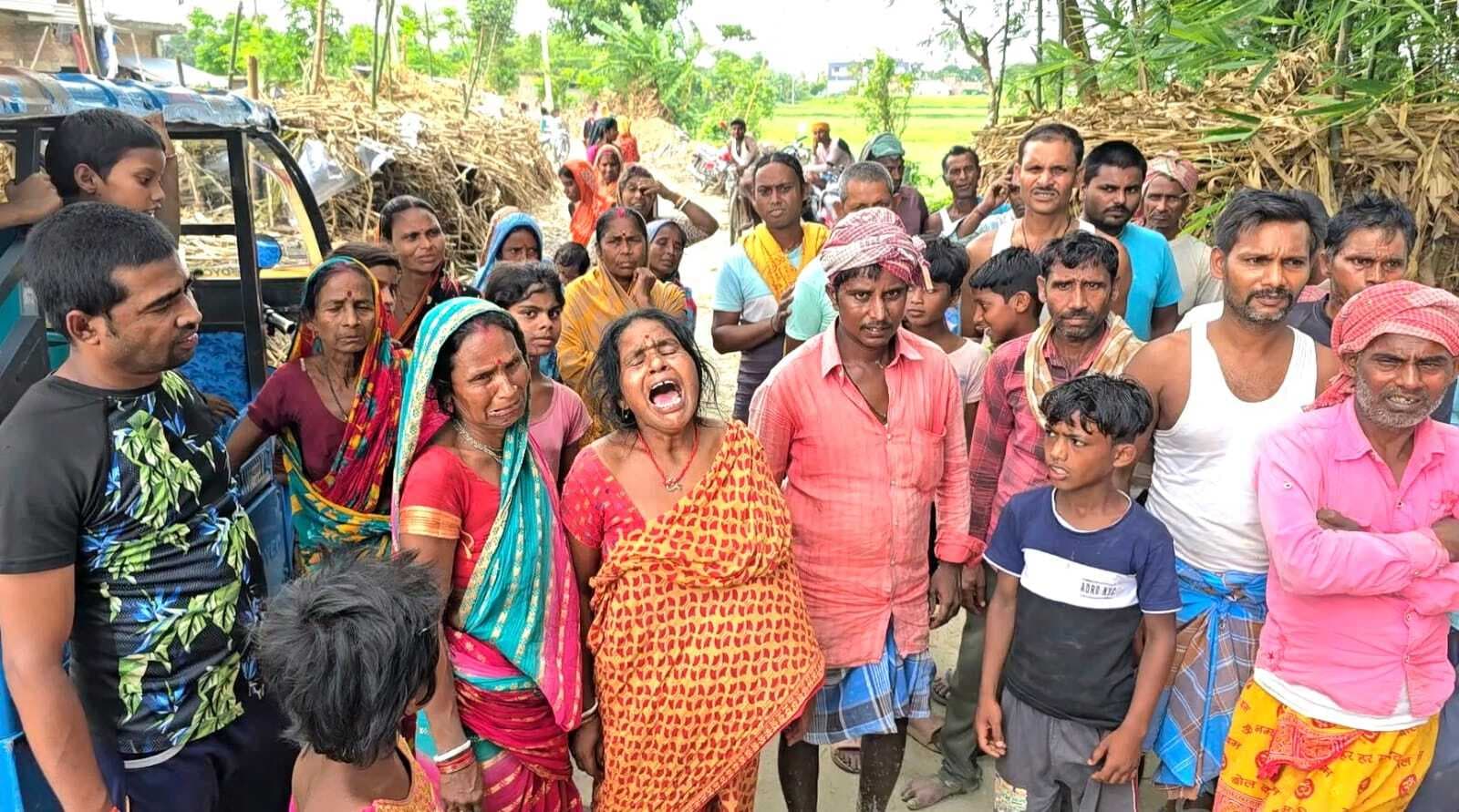 अर्थिंग से करंट लगने के कारण अधेड़ की मौत, गांव में मचा कोहराम