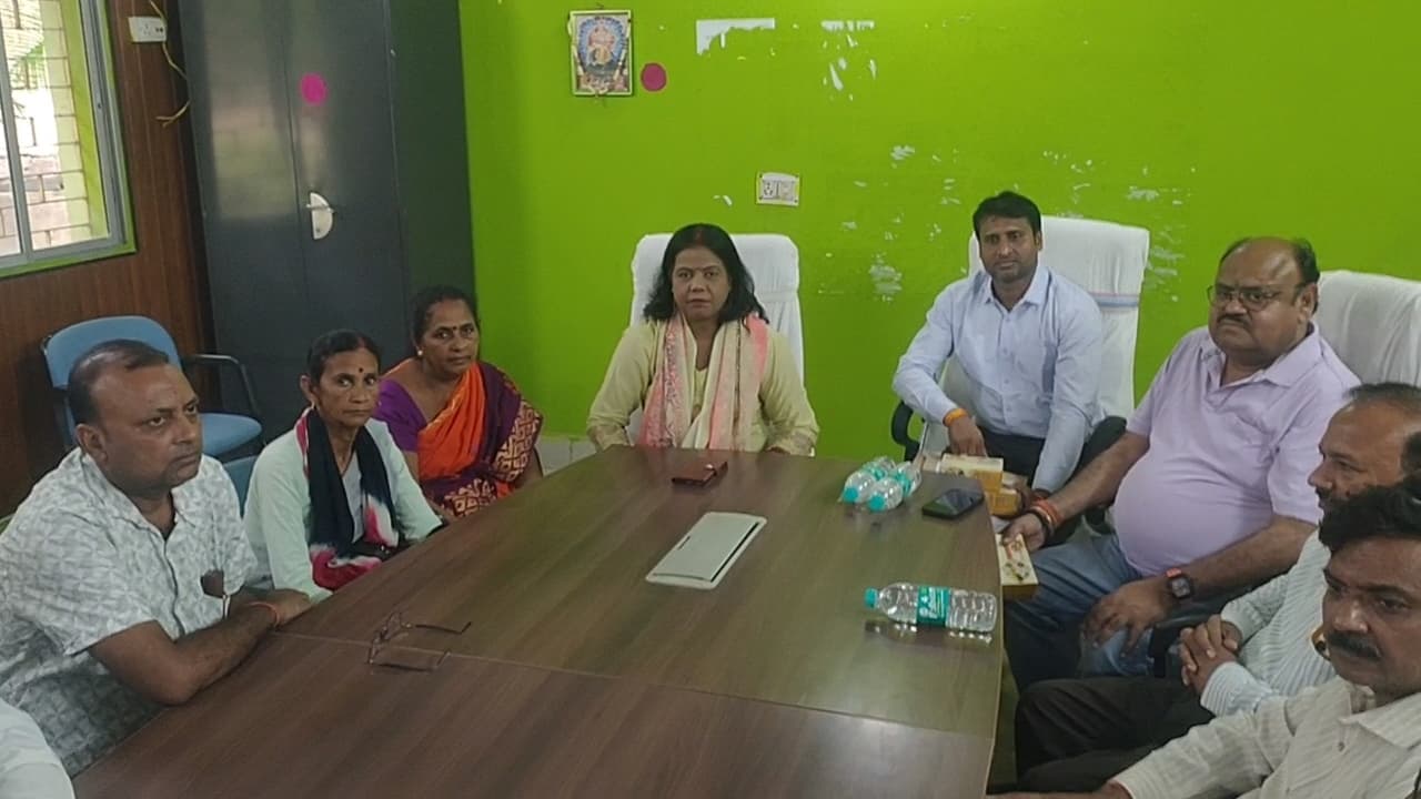 जामताड़ा  नगर में लगाये जायेंगे दो हजार पौधे : आशा गुप्ता