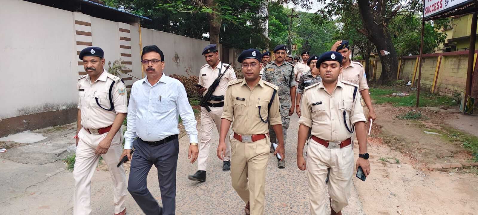 जामताड़ा में निकला फ्लैग मार्च, बकरीद शांति से मनाने की अपील