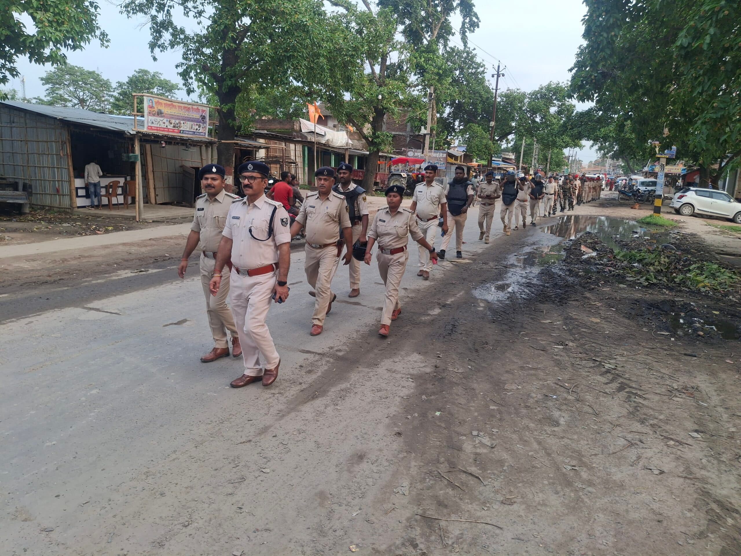 बकरीद को लेकर फलका में निकाला फ्लैग मार्च