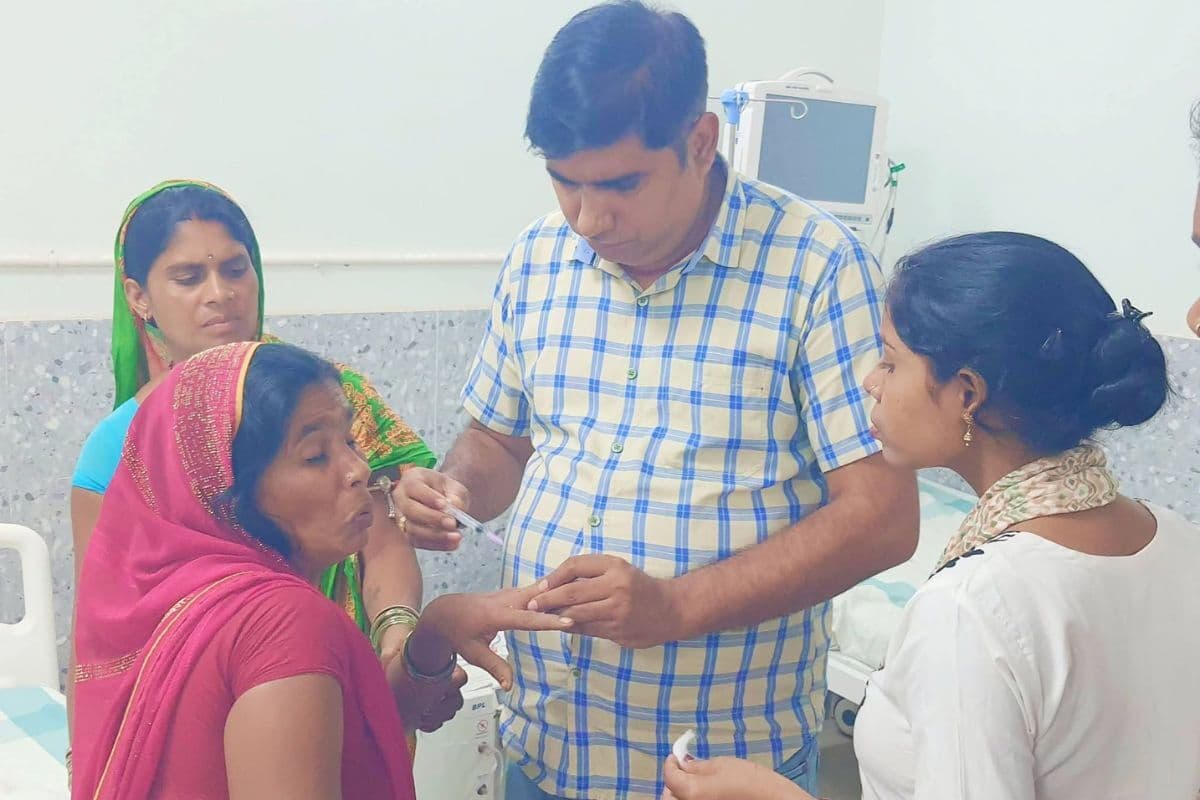 कटोरिया में बिच्छू के डंस से दो महिलाएं गंभीर, सीएचसी में भर्ती