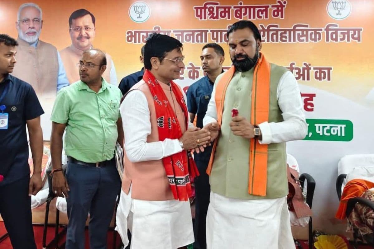 बंगाल चुनाव में बेहतर प्रदर्शन पर डॉ मृणाल शेखर पटना में सम्मानित, सीएम ने की सराहना