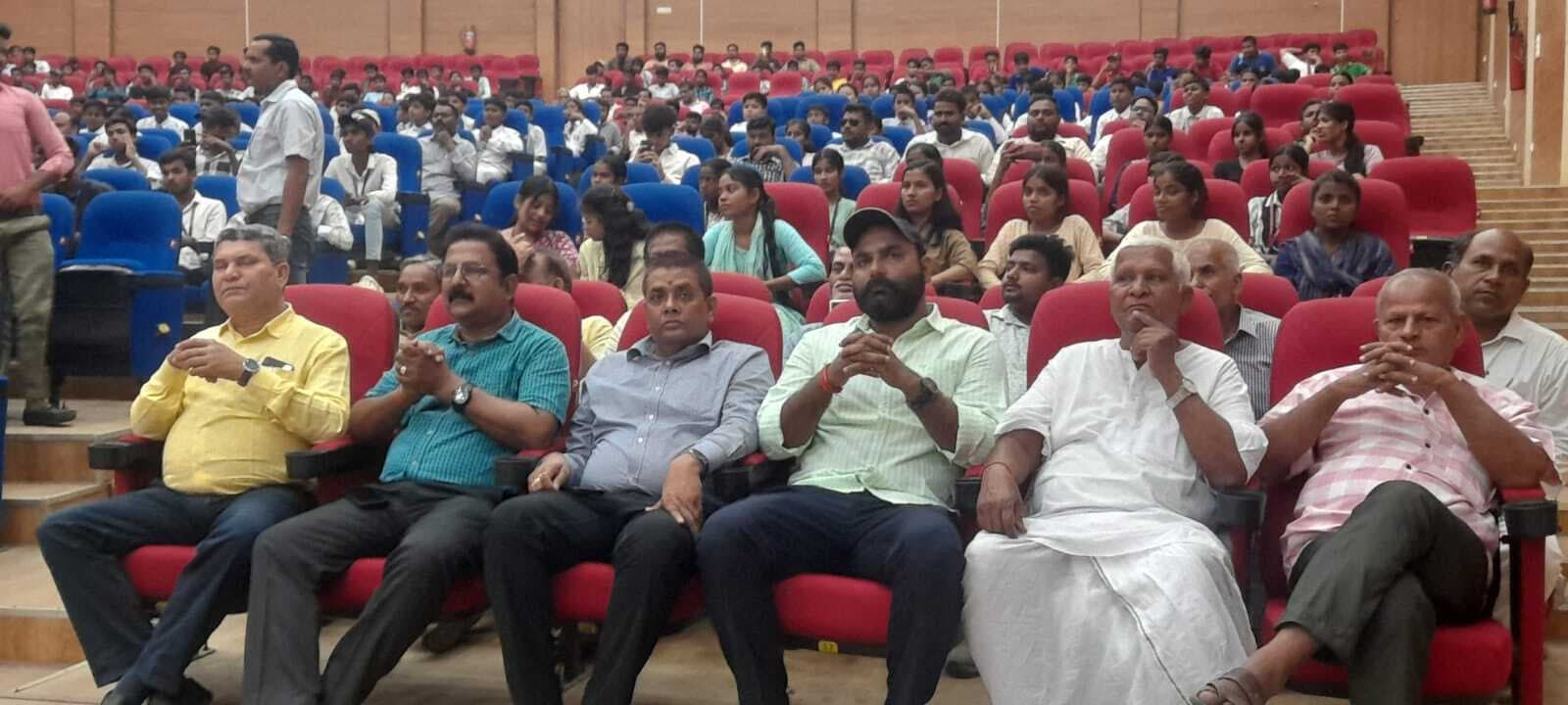 प्रतिभाओं का भव्य सम्मान, नप की पहल बनी शहर के गौरव व प्रेरणा का प्रतीक