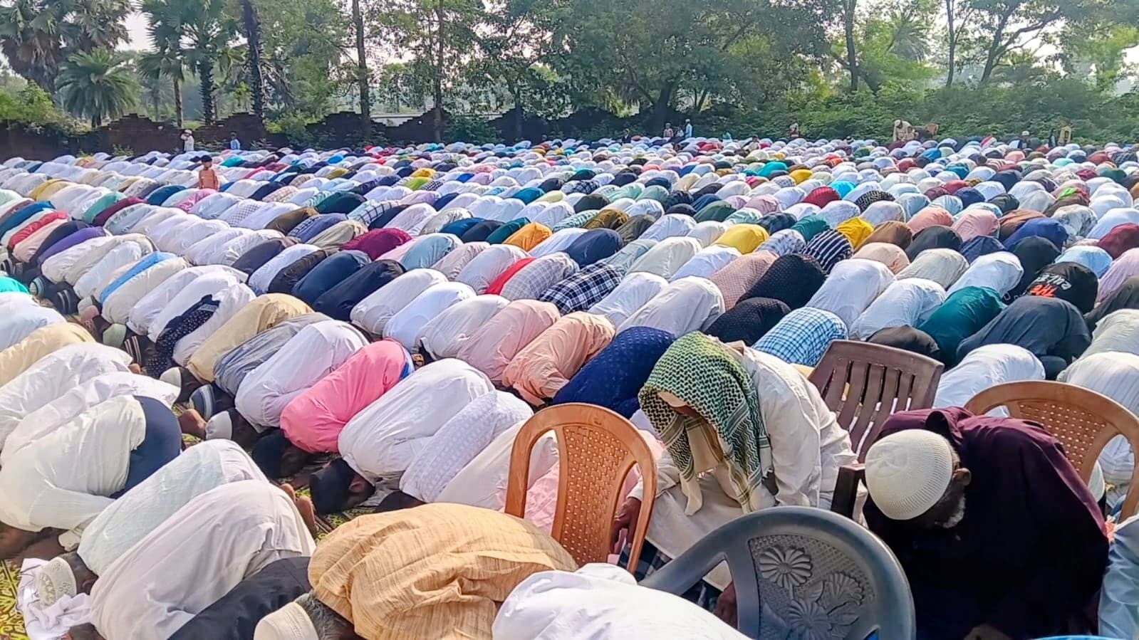 कुर्बानी के साथ दी गयी भाईचारे की मिसाल