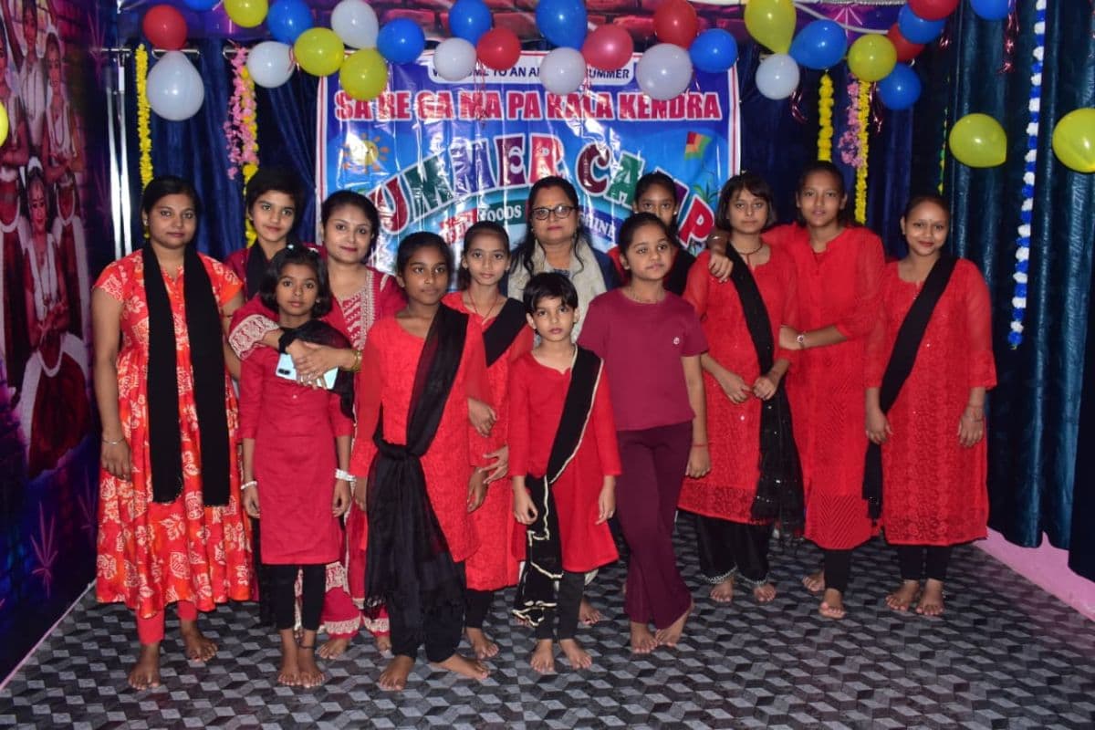 बांका के सारेगामापा कला केंद्र में समर कैंप की धूम, बच्चों ने आर्ट, डांस व गायन में दिखाया हुनर