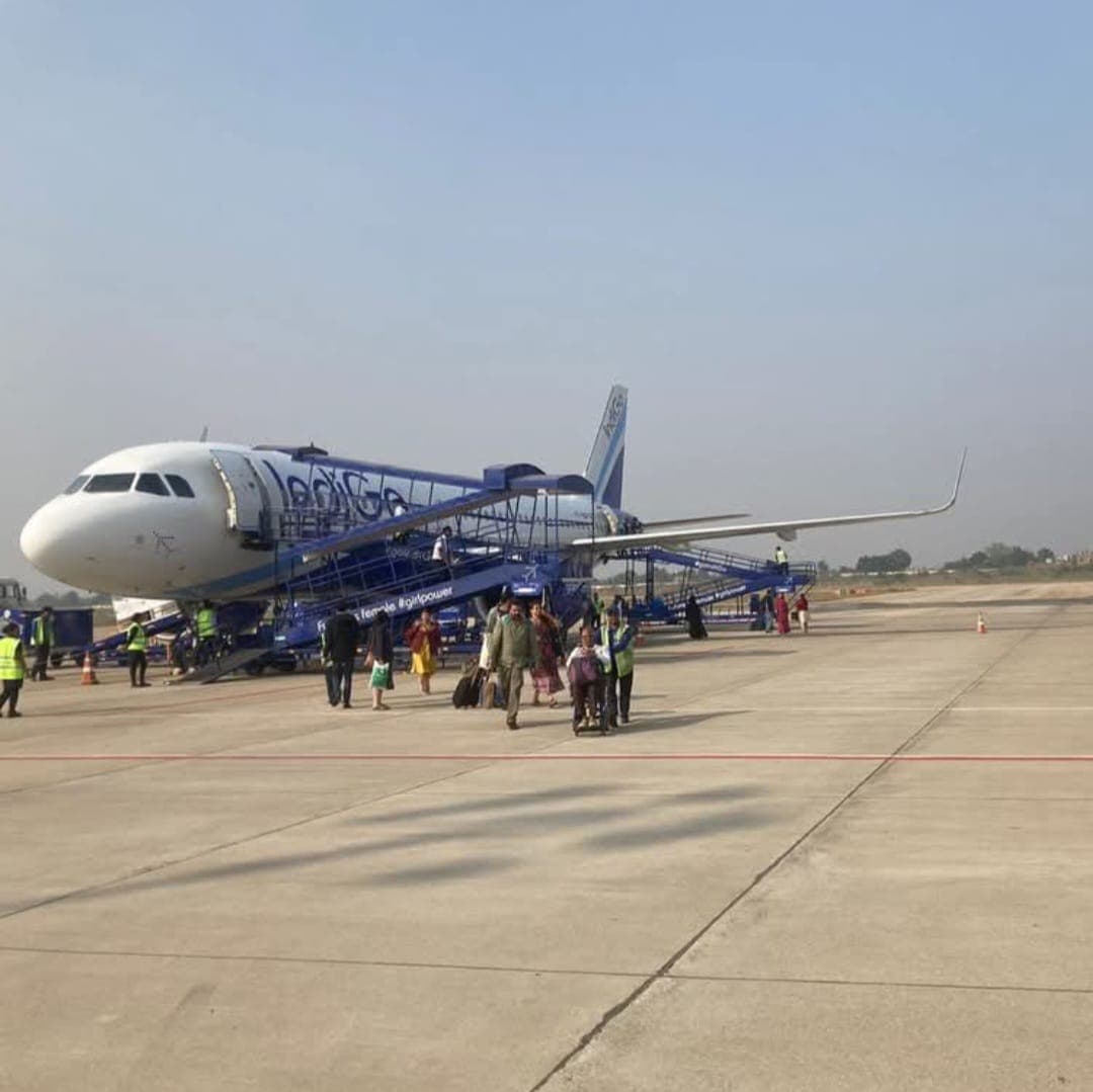 दिल्ली-देवघर फ्लाइट आधे घंटे विलंब से पहुंची, खराब मौसम के बीच सुरक्षित लैंडिंग
