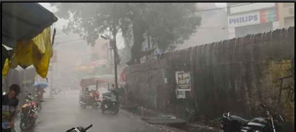 Giridih News :तेज गर्जन के साथ हुई झमाझम बारिश, गर्मी से मिली राहत