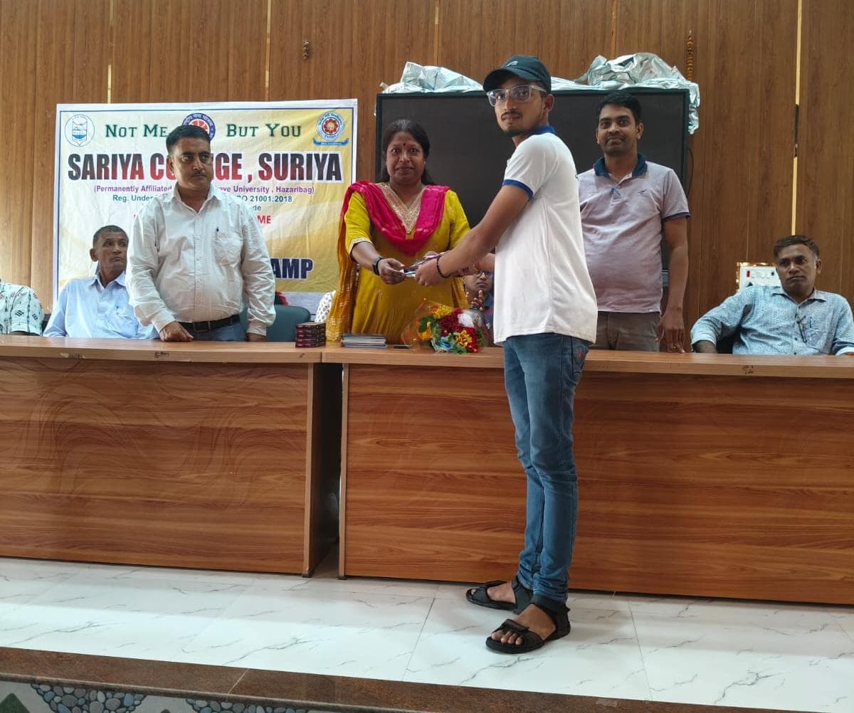 Giridih News :विद्यार्थियों को राष्ट्रीय पहचान व व्यक्तित्व निखारने में सहायक है एनएसएस : डॉ तिर्की