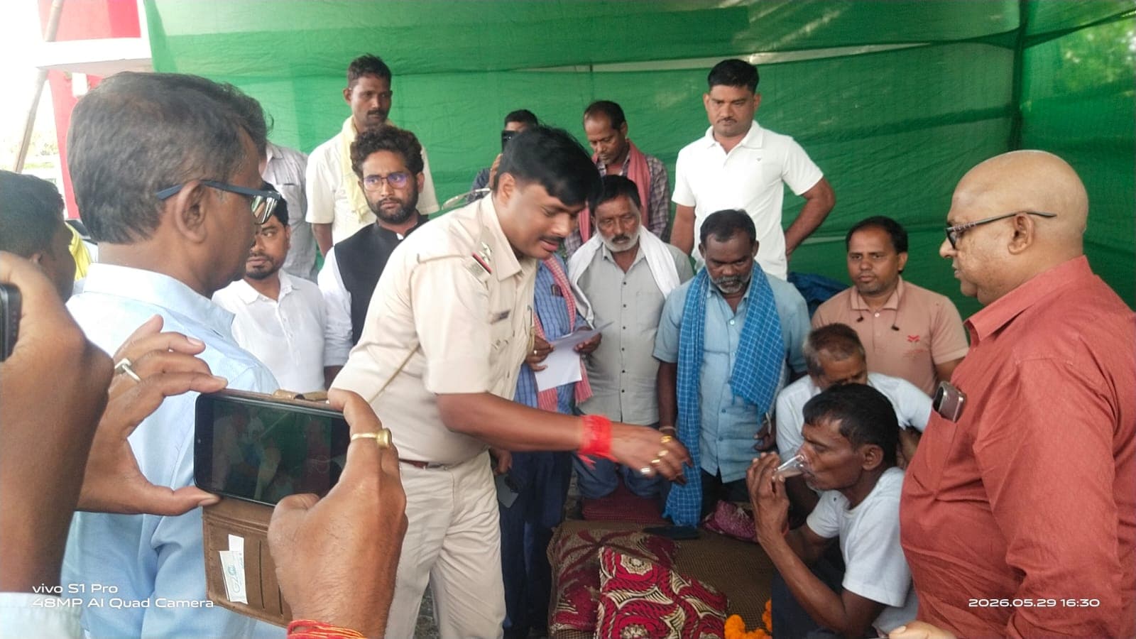 Bokaro News : स्वांग वाशरी अवार्डी मजदूरों ने समाप्त की भूख हड़ताल