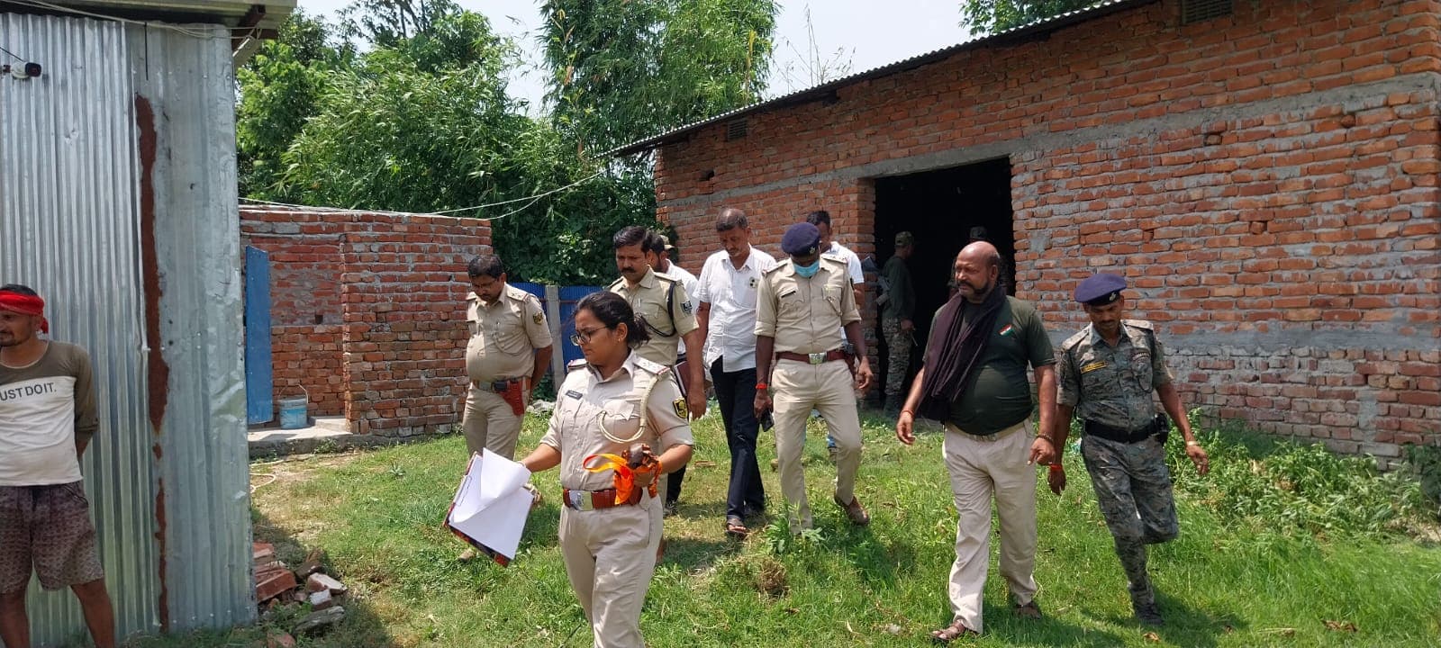 युवक का बंद कमरे में  फंदे से लटका मिला शव
