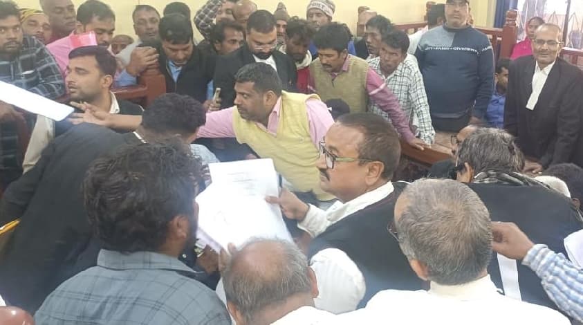 आपसी समझौते से निपटे 28 मामले, 3.88 लाख रुपये से अधिक का हुआ सेटलमेंट