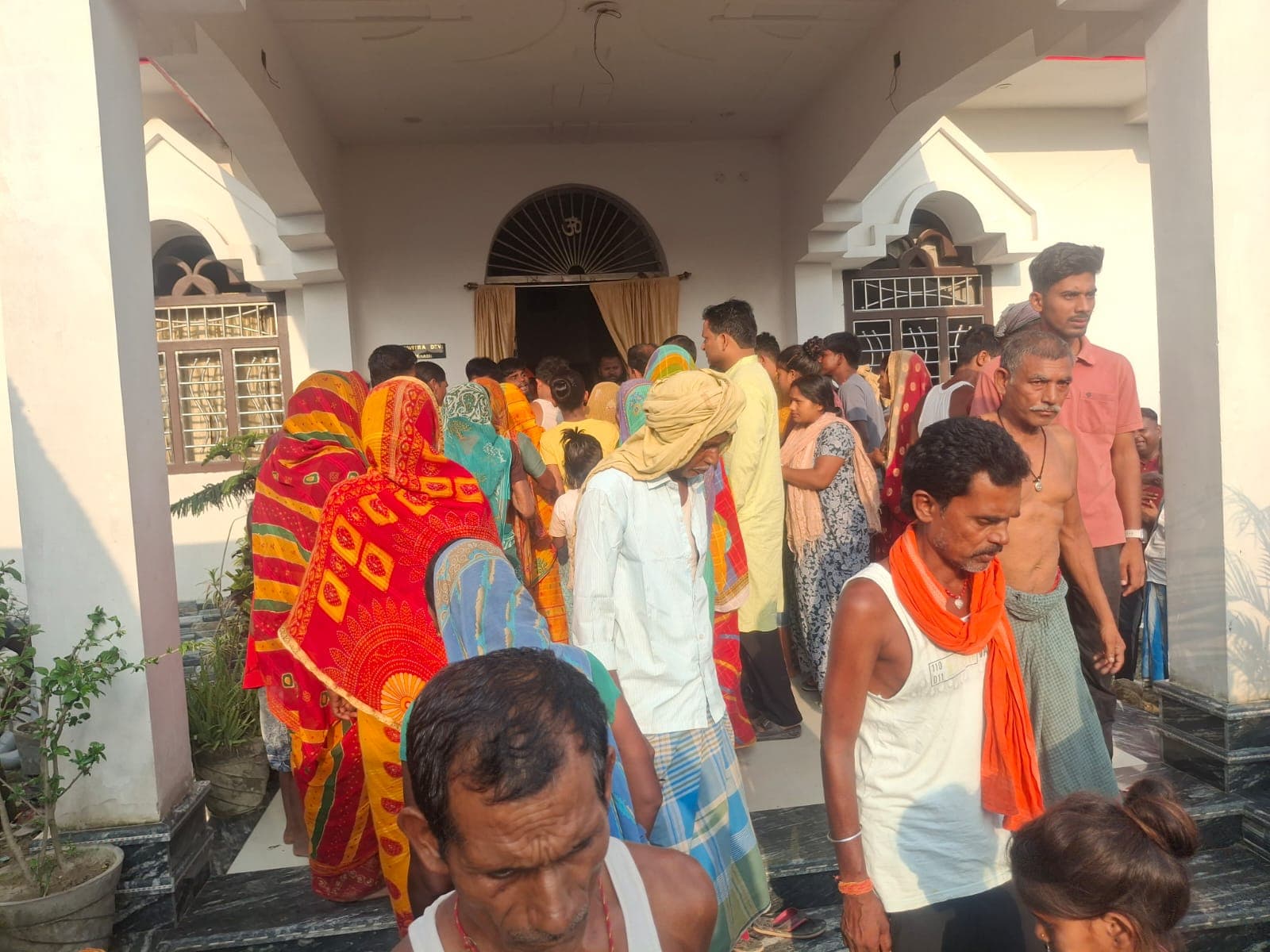 सेवानिवृत्त चौकीदार की संदिग्ध स्थिति में मौत, परिजनों ने जतायी हत्या की आशंका