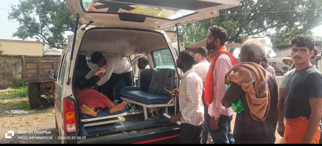 Giridih News  :सड़क पर पैदल चल रहे पति-पत्नी को चार पहिया ने मारा धक्का, महिला की मौत