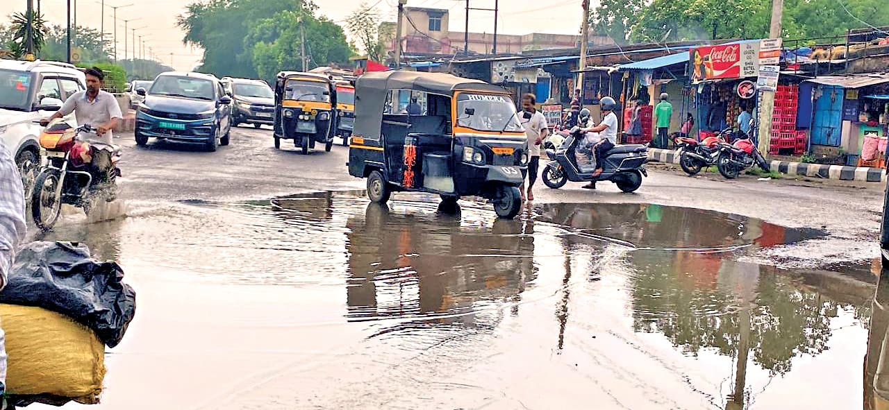 Rourkela News: राउरकेला में सुबह से दोपहर तक हुई बारिश, कई इलाकों में हुआ जलजमाव
