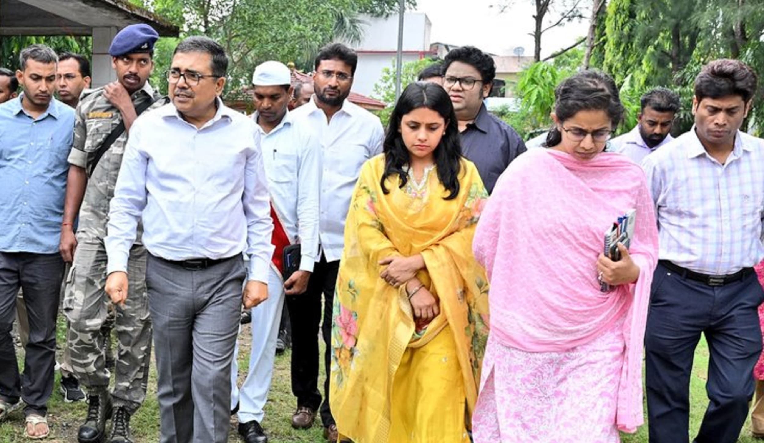 Bokaro News : डीसी और डीडीसी ने किया वृद्धाश्रम का निरीक्षण