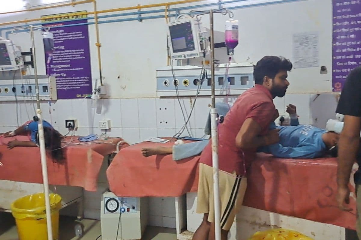 चॉकलेट समझकर खा ली सल्फास की गोली, 12 साल की किशोरी की मौत<bha>;</bha> तीन सहेलियां जिंदगी के लिए लड़ रहीं जंग