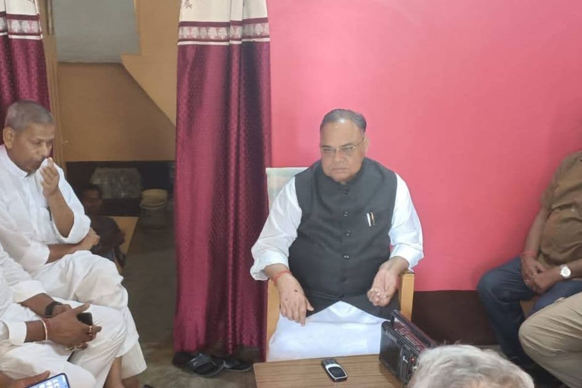 प्रधानमंत्री के संदेशों से गूंजा बांका के विधायक का आवास