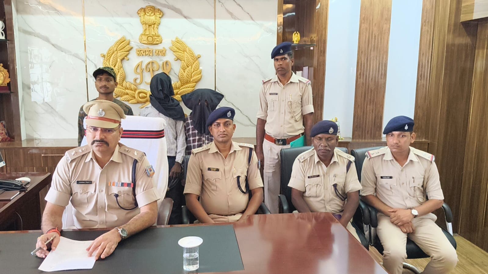 पत्थर से कूच अज्ञात की कर दी गयी थी हत्या