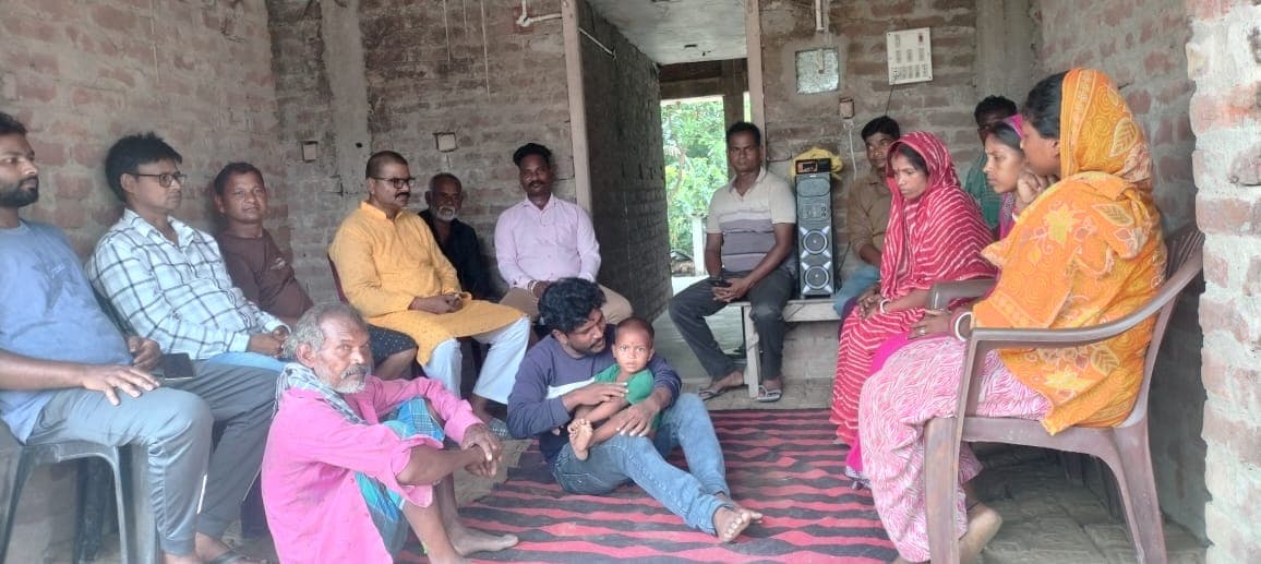 भाजपाइयों ने सुनी प्रधानमंत्री नरेंद्र मोदी के मन की बात