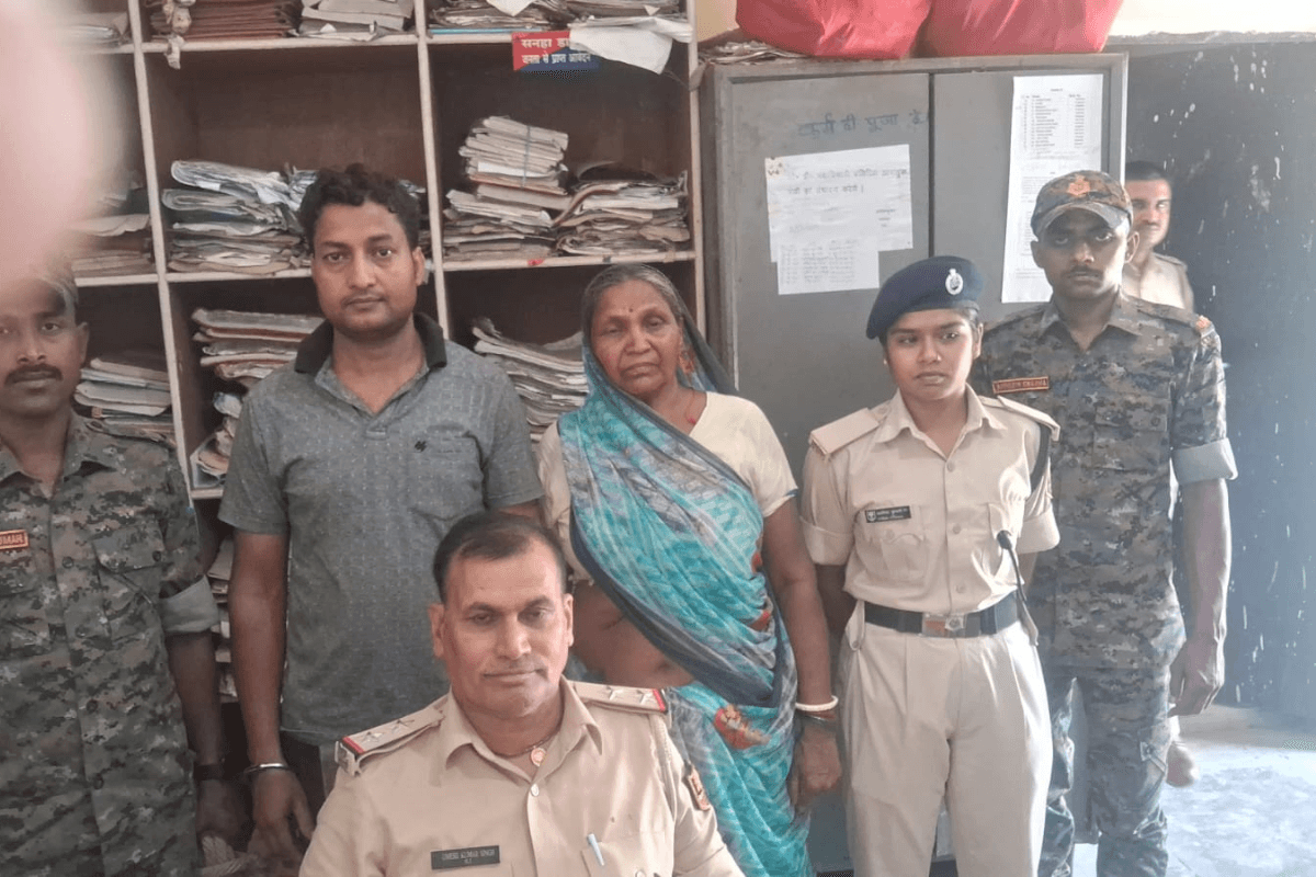 गया जी न्यूज: डोभी में 37 लीटर अवैध शराब बरामद, मां-बेटे गिरफ्तार