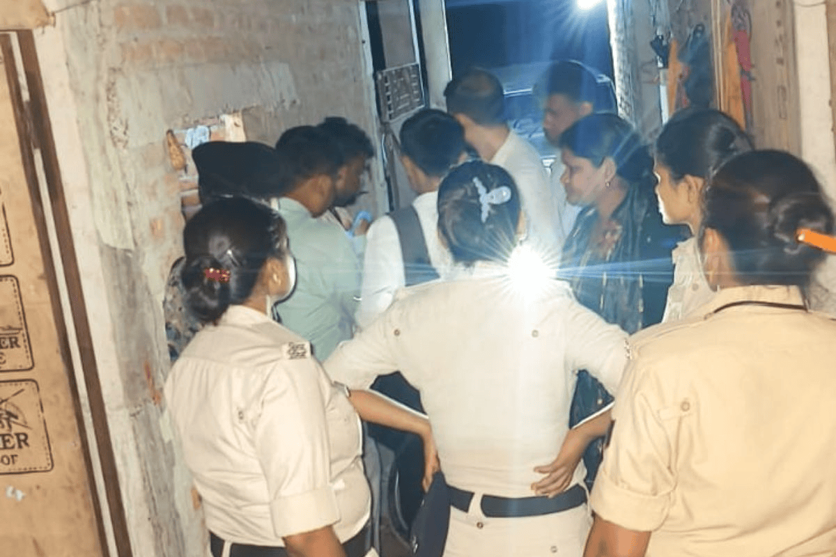 गोपालगंज में ऑर्केस्ट्रा अड्डों पर बड़ी रेड, 45 नाबालिग लड़कियां रेस्क्यू, 5 युवतियां और 16 संचालक गिरफ्तार