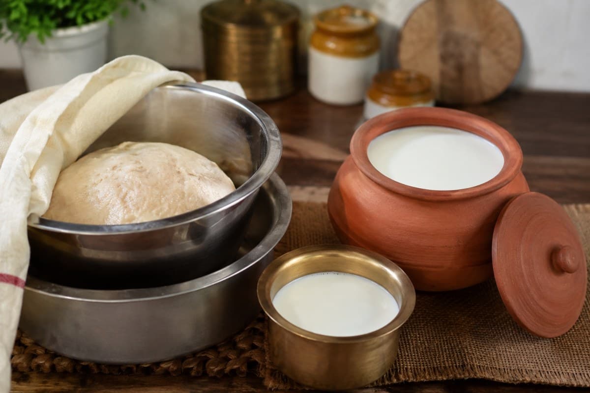 गर्मियों में बिना फ्रिज के भी खराब नहीं होगा आटा और दूध, अपनाएं दादी-नानी के आसान देसी उपाय