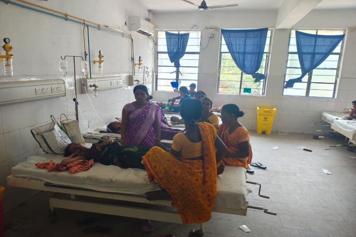 नवादा के रजौली अनुमंडलीय अस्पताल में 8 महिलाओं का सफल बंध्याकरण, अधिकारियों ने पुरुष नसबंदी अपनाने की भी की अपील