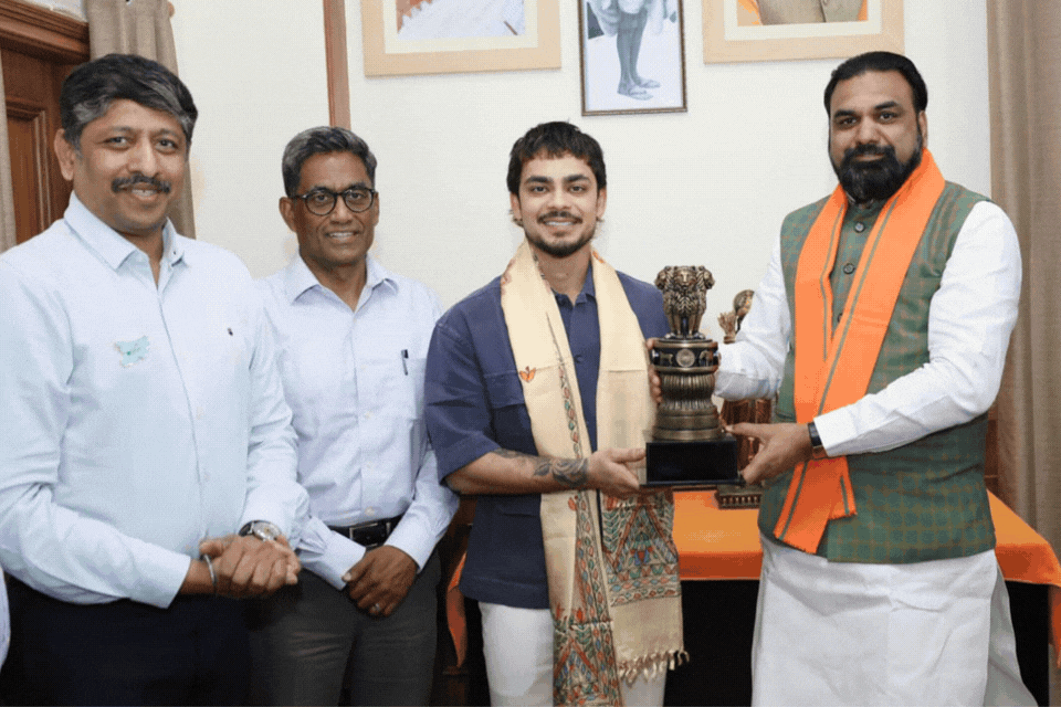 टी-20 वर्ल्ड कप में शानदार प्रदर्शन के लिए ईशान किशन को सम्मान, बिहार के लाल को मिला 1 करोड़ का इनाम