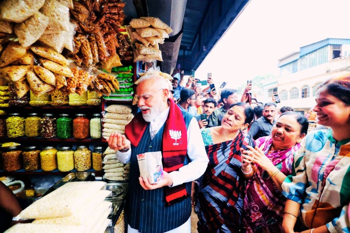पीएम मोदी ने झालमुड़ी खाकर बदल दी राजनीति, फोटो-ऑप नहीं… बन गया बंगाल जीत का मंत्र!