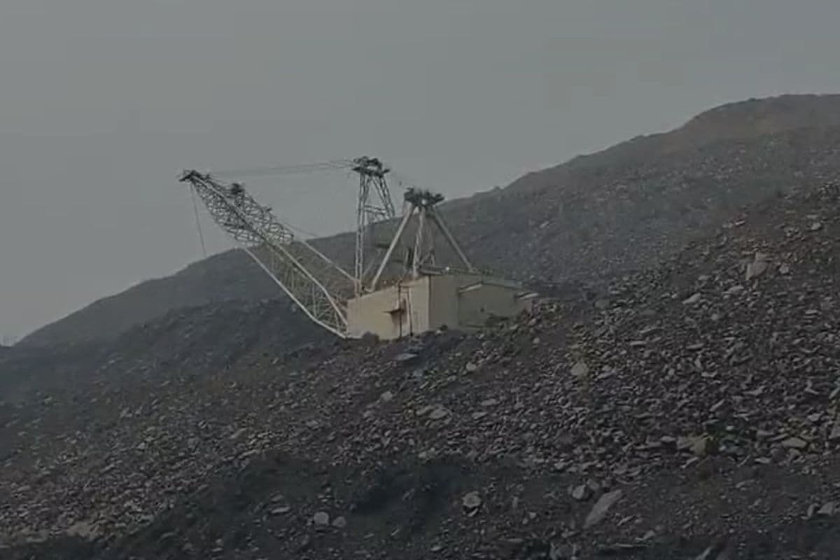 भूमिगत आग और भू-धंसान से बढ़ा खतरा, केशरगढ़ बस्ती खाली कराने की प्रक्रिया तेज 