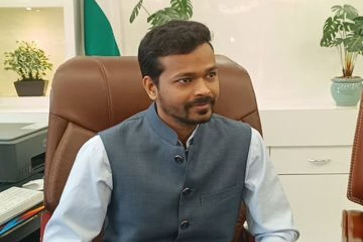 बिहार के इस जिले में 30 पंचायत सचिवों को DM ने किया सस्पेंड, जानिए वजह