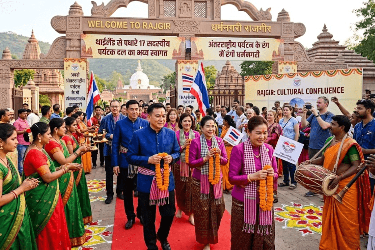 अंतरराष्ट्रीय पर्यटन के रंग में रंगी धर्मनगरी राजगीर, थाईलैंड से पहुंचे 17 सदस्यीय पर्यटक दल का हुआ भव्य स्वागत