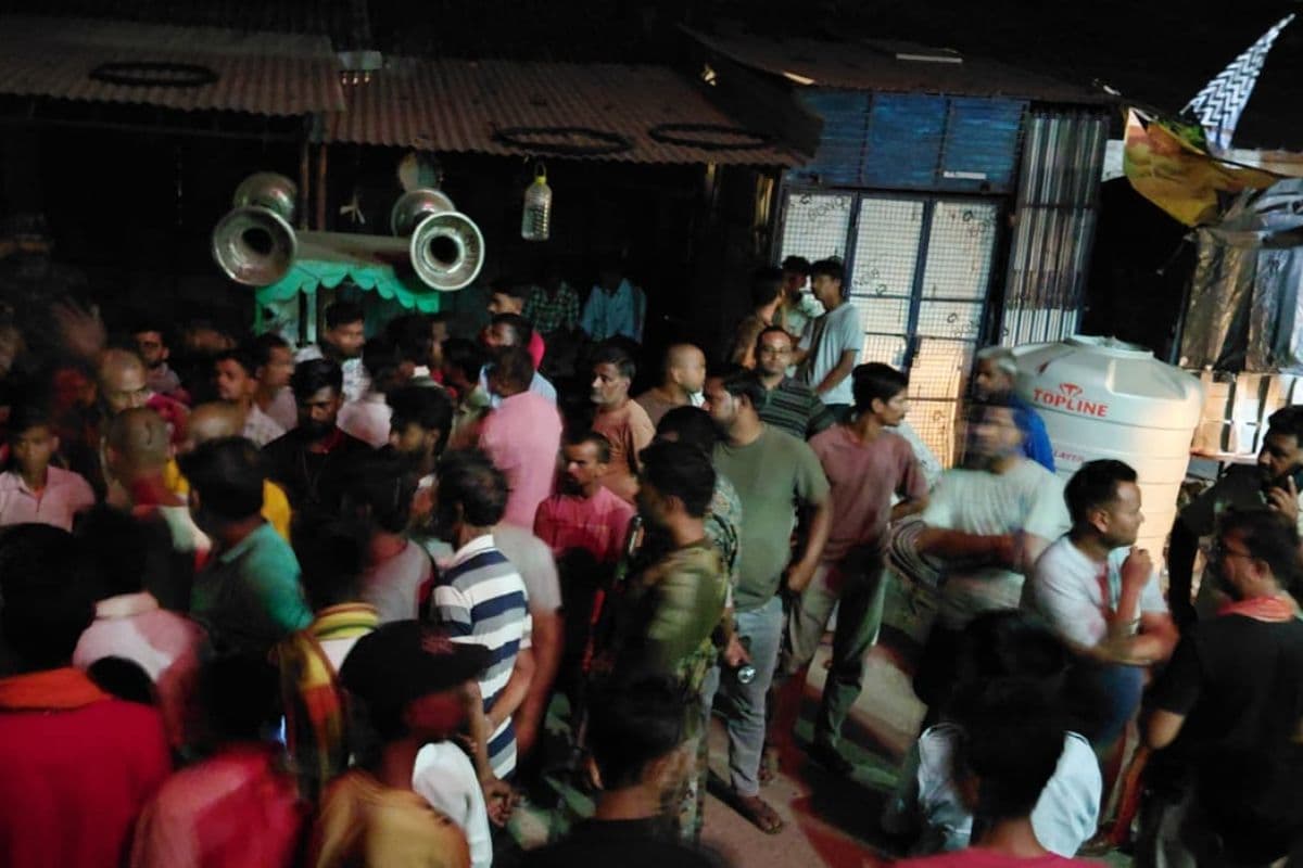 पलामू: दवा खाते ही बिगड़ी तबीयत, युवक की मौत के बाद फूटा लोगों का गुस्सा 