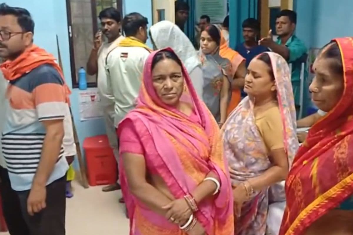 सासाराम में भीषण सड़क हादसा, ई-रिक्शा पलटने से एक ही परिवार के 4 लोग घायल