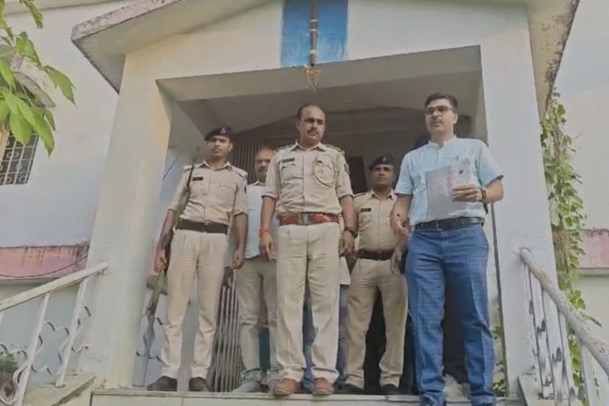 पटना के जानीपुर थाना के एडिशनल SHO जमीनी विवाद निबटारे के लिए मांगे दो लाख,निगरानी विभाग ने दबोचा