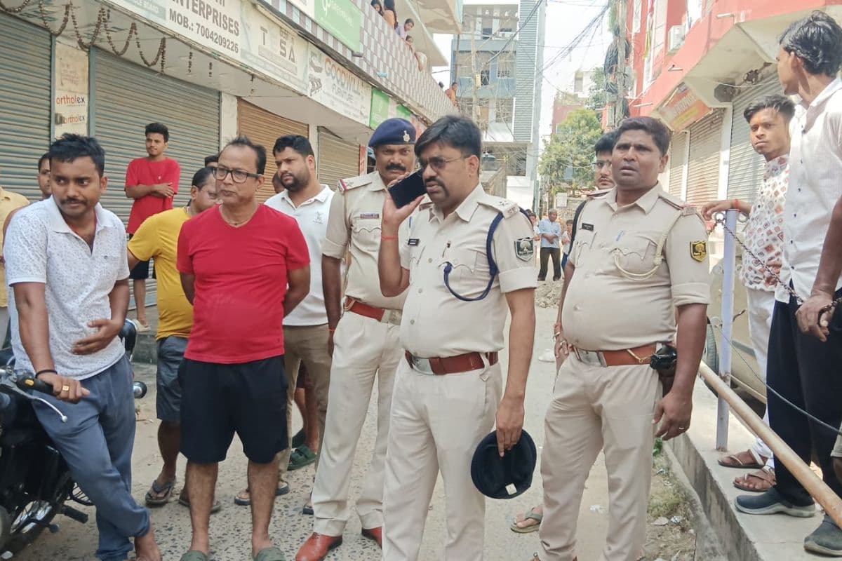 पटना में तीन मंजिला मकान से कूदकर युवक ने दी जान, मॉर्निंग वॉक पर निकले लोगों ने देखा खून से लथपथ शव