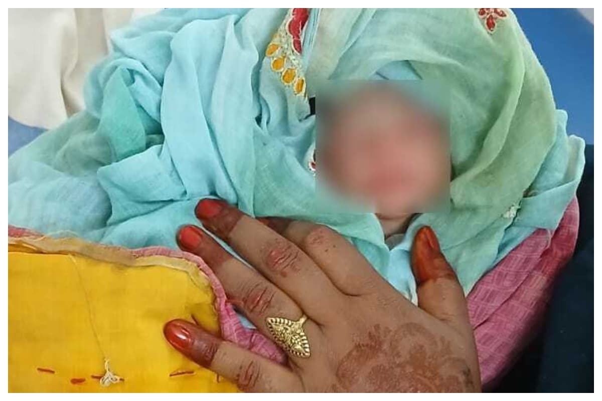 मधुबनी: फुलपरास में झाड़ी से मिला नवजात शिशु, पुलिस ने बच्चे को अस्पताल में भर्ती करवाया