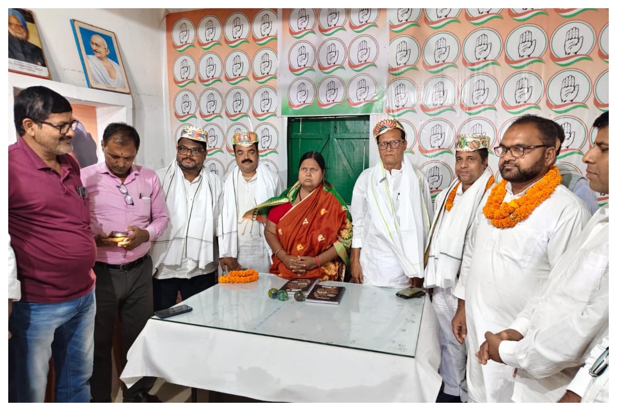 Madhubani News: मधुबनी पश्चिम जिला कांग्रेस में उत्साह: तनवीर अहमद ने थामा हाथ