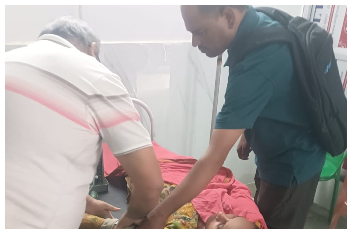 Samastipur: मैट्रिक कंपार्टमेंटल परीक्षा के दौरान छात्रा बेहोश, अस्पताल में भर्ती