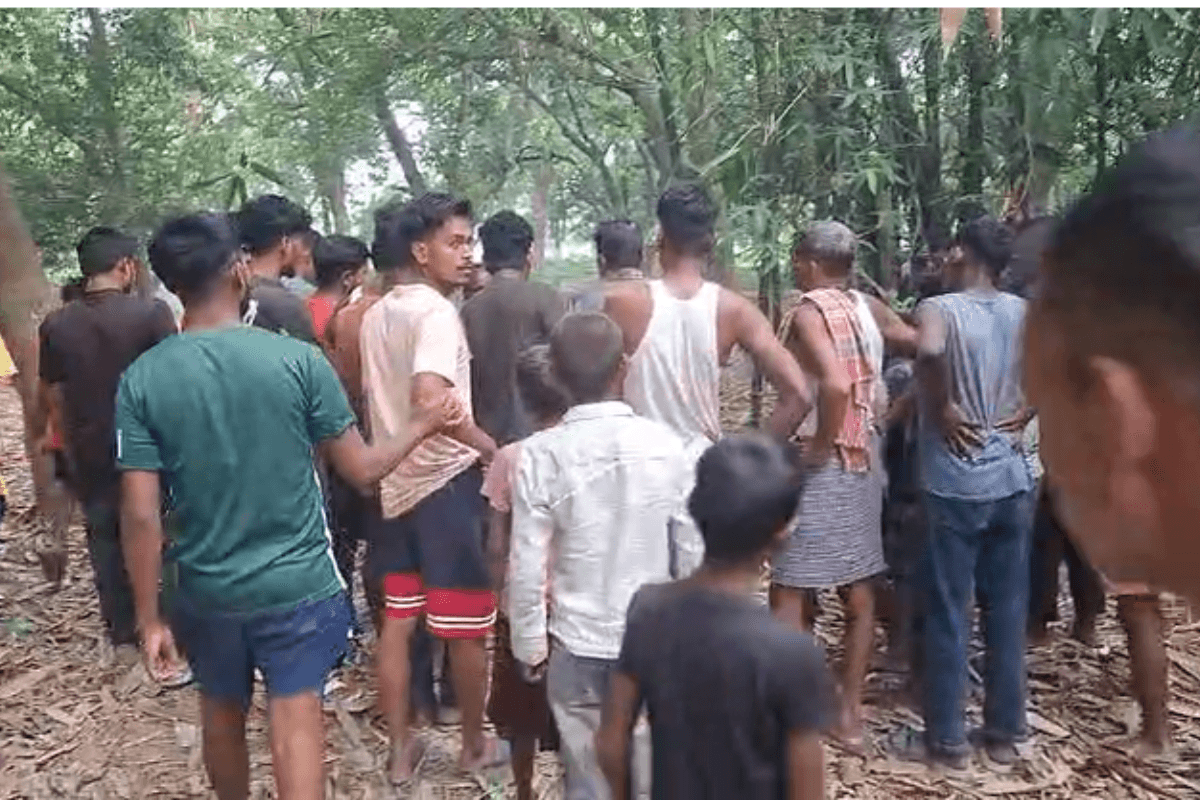 सारण के मढ़ौरा में युवक की गला दबाकर हत्या, बांसवाड़ी से शव बरामद, इलाके में सनसनी