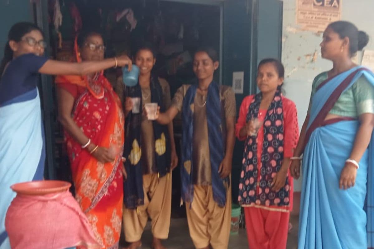 सरायकेला-खरसावां: गर्मी और लू को लेकर जिला प्रशासन अलर्ट, डीसी ने दिए पुख्ता इंतजाम के निर्देश
