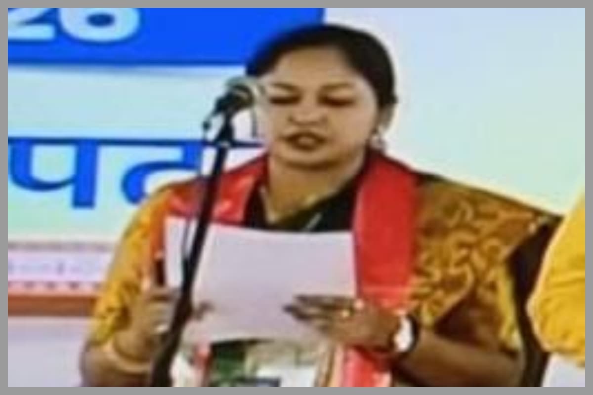 Shweta Gupta takes oath as Bihar cabinet minister