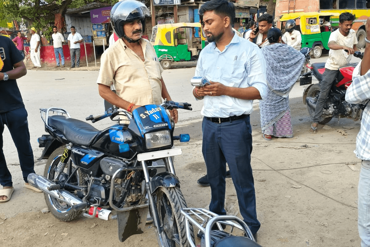 सीवान में वाहनों पर जाति सूचक शब्द लिखे तो खैर नहीं, लगेगा भारी जुर्माना