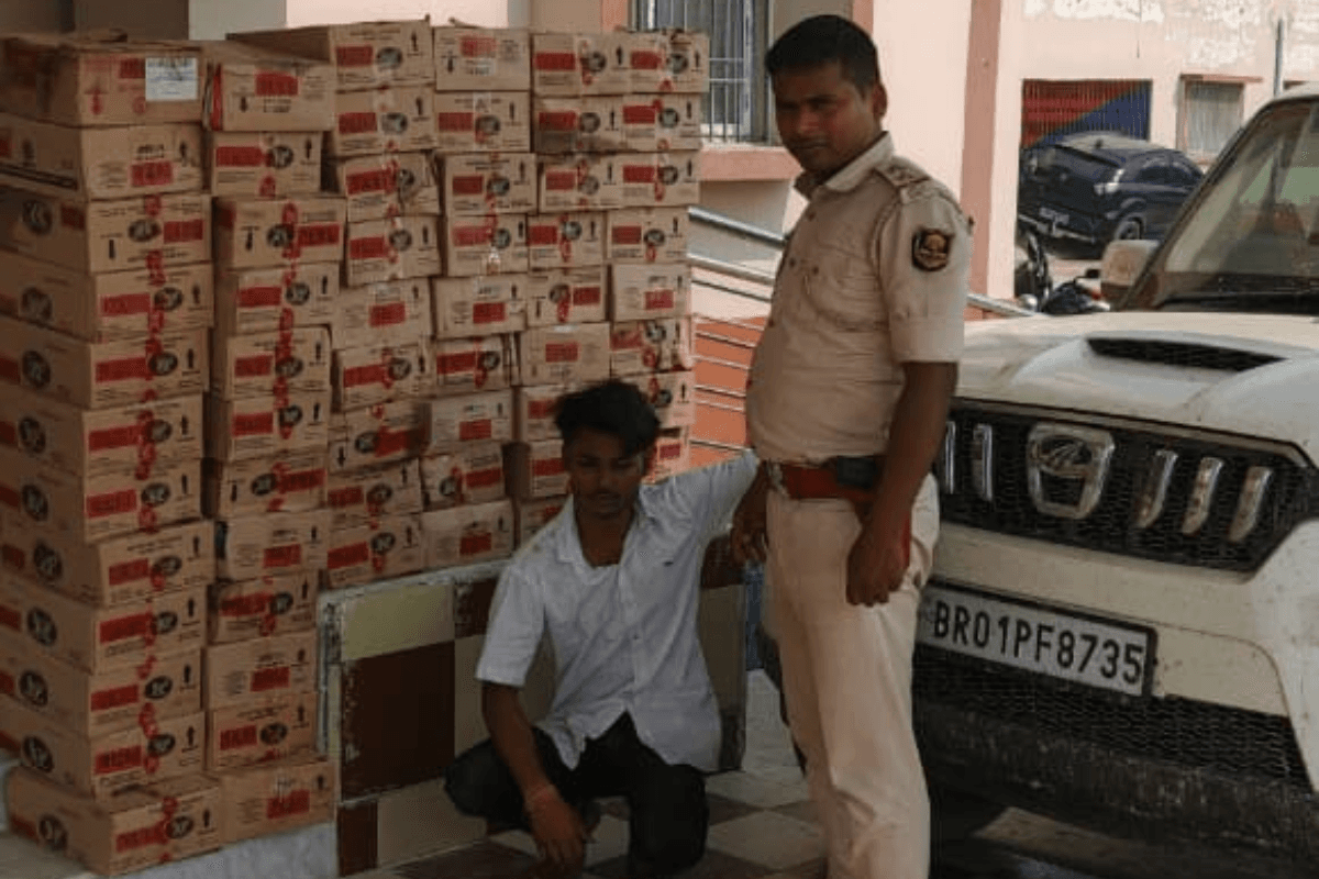 सीवान: नौतन थाना पुलिस ने 800 लीटर शराब के साथ तस्कर को किया गिरफ्तार