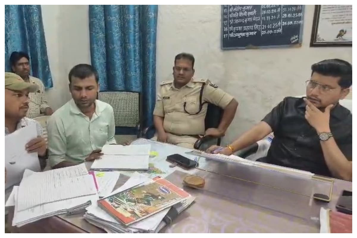 Sitamarhi: सोनबरसा में जनता दरबार में छह भूमि विवादों का ऑन द स्पॉट निपटारा