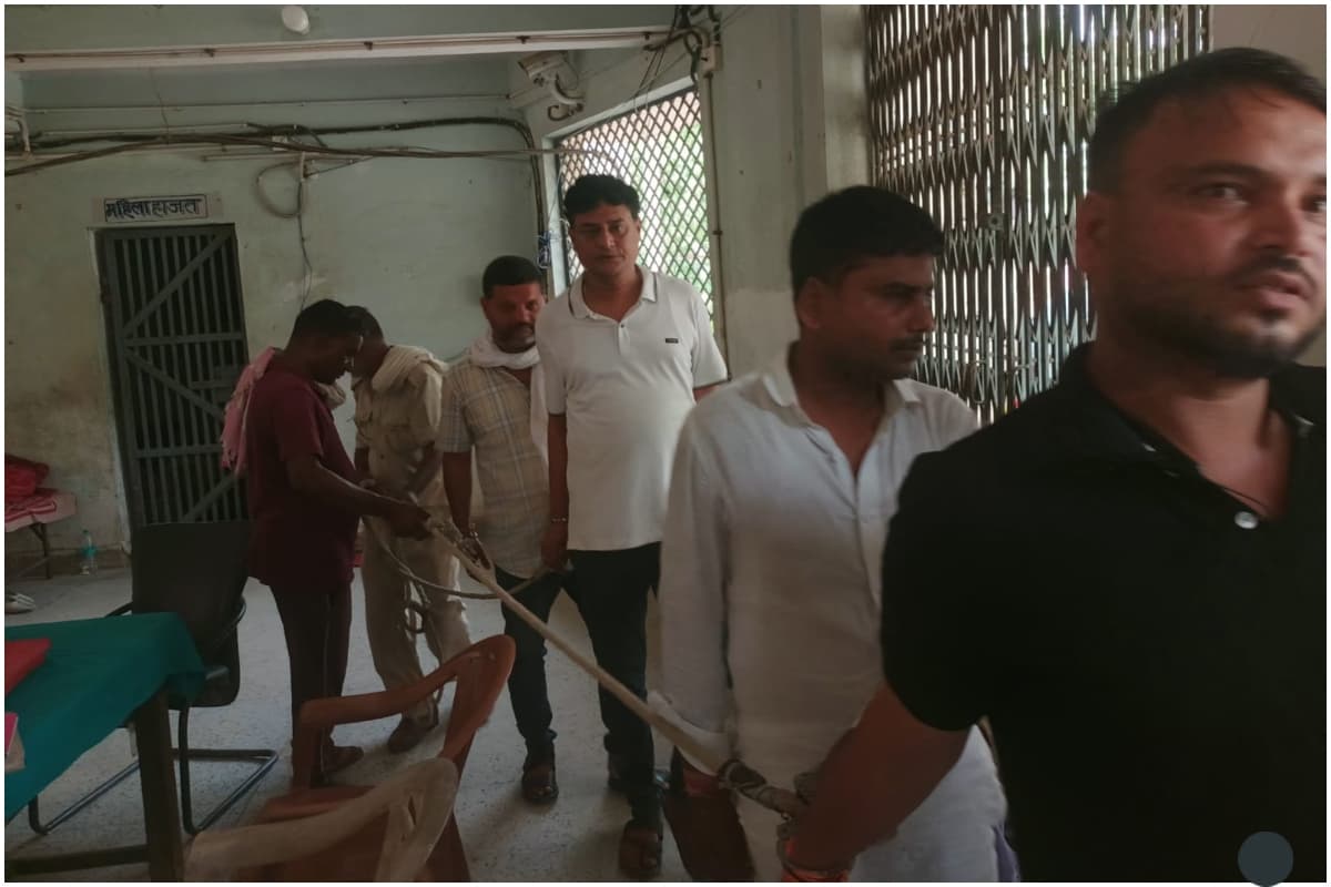 सीतामढ़ी: सोनबरसा में शराब के नशे में हंगामा, जनप्रतिनिधि समेत सात लोग गिरफ्तार