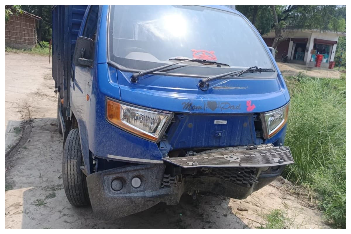 Darbhanga News: दरभंगा-समस्तीपुर मुख्य सड़क पर भीषण सड़क हादसा बाइक और पिकअप की टक्कर में एक की मौत, दूसरा गंभीर
