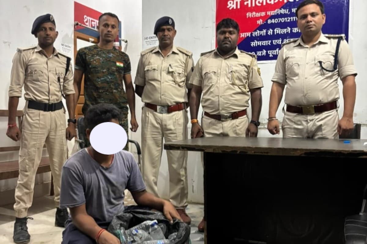 Madhubani News: अंडा दुकान की आड़ में बिक रही थी शराब, उत्पाद विभाग ने तस्कर को दबोचा