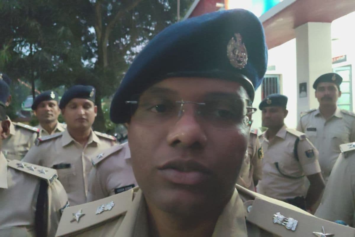 राघोपुर थाना पहुंचे एसपी शरथ आर. एस., लंबित मामलों पर सख्त निर्देश